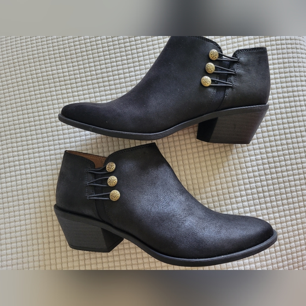 Life stride black booties